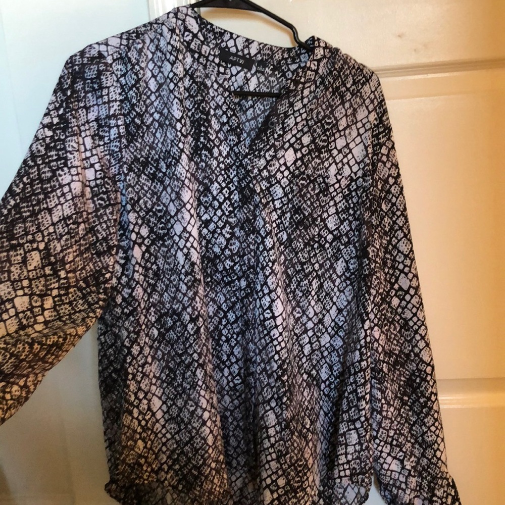 Black and white button down dressy shirt